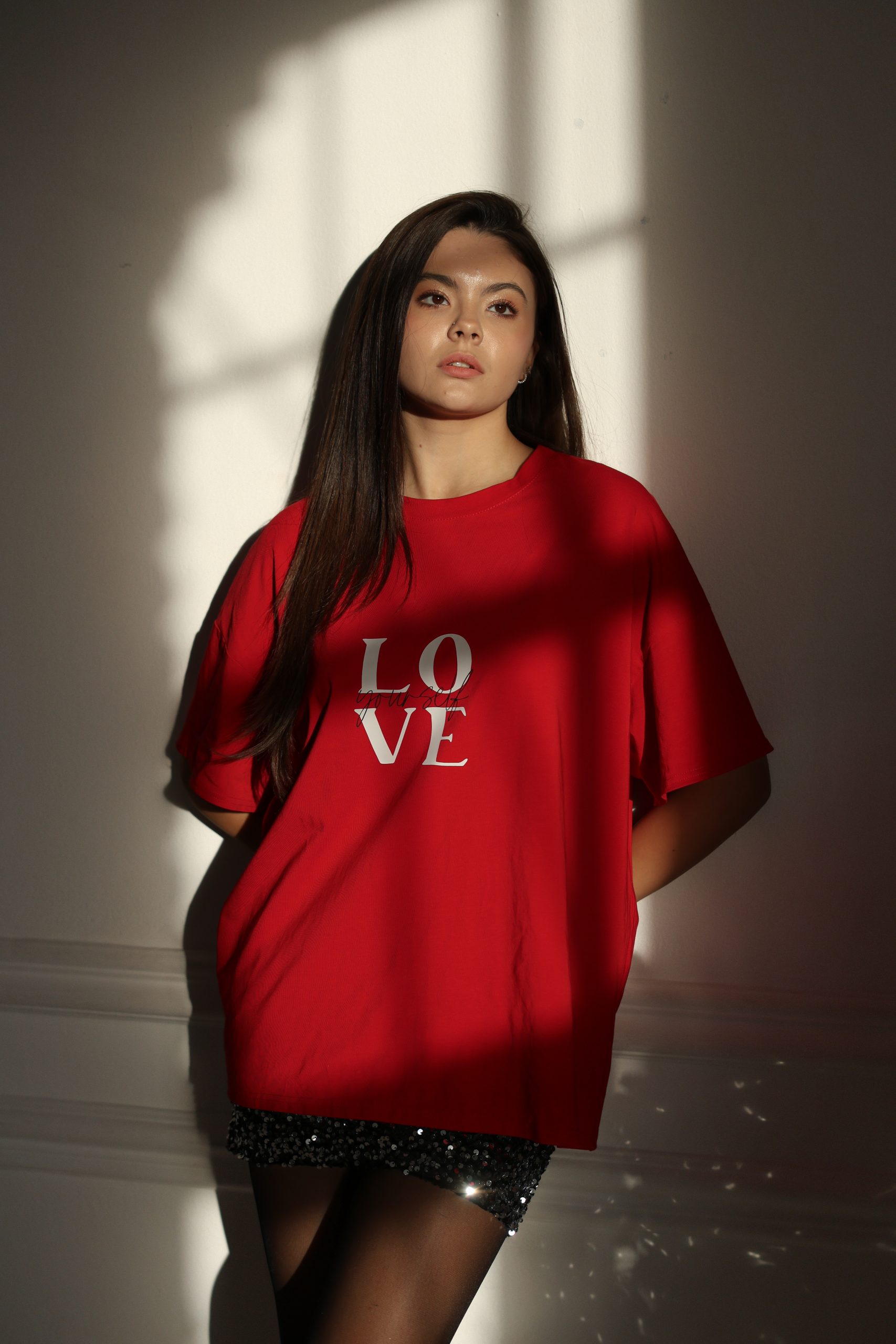 Футболка для дівчинки підліткова TINY LOOK Love червона - Зображення 2