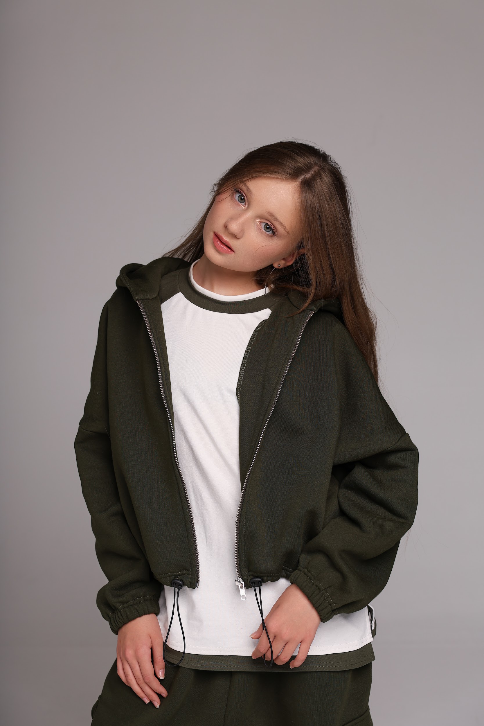 Теплий спортивний костюм для дівчинки підлітковий TINY LOOK олива (зі штанами карго) - Зображення 8