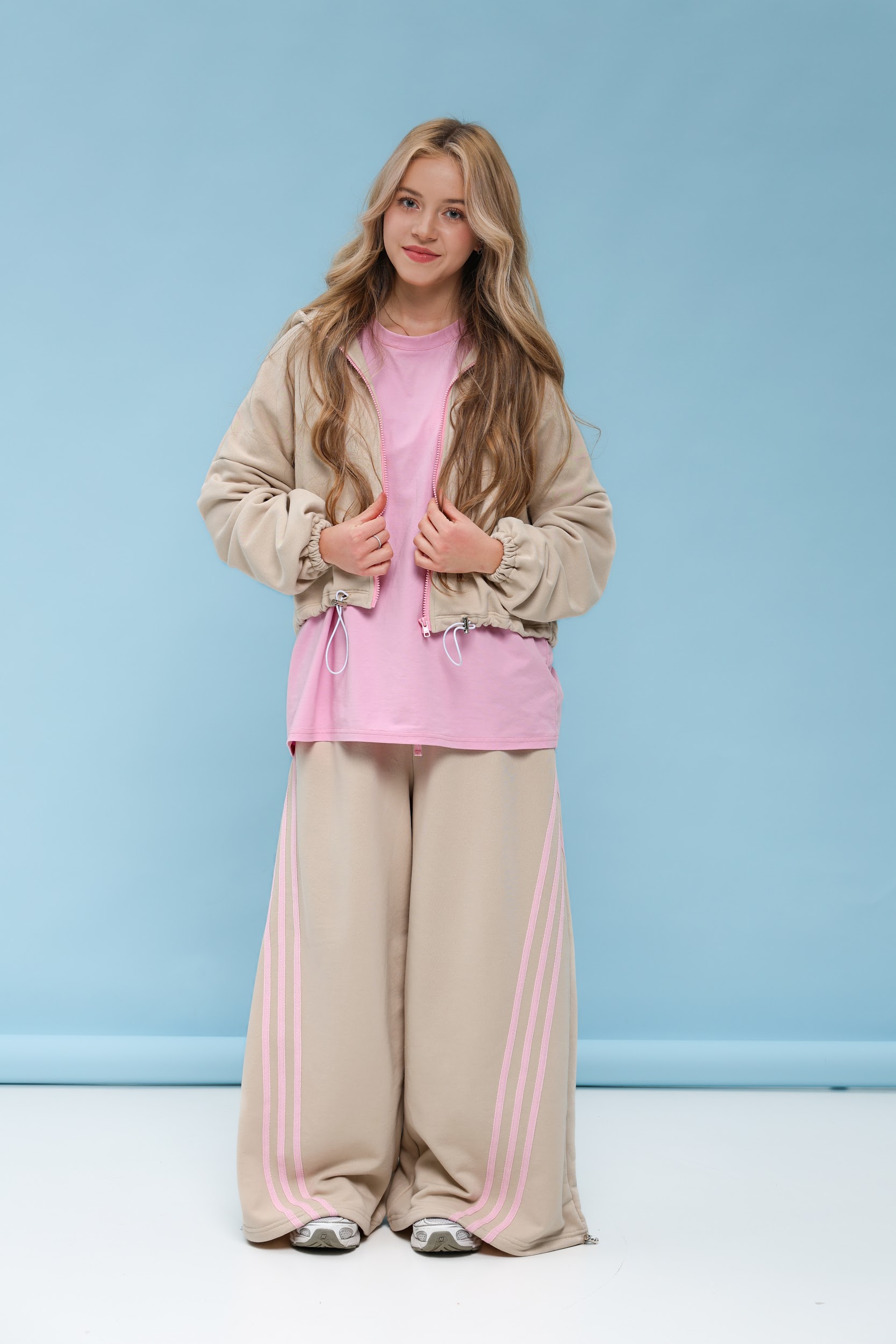 Штани широкі підліткові TINY LOOK з V-подібним кантом бежеві - Зображення 6