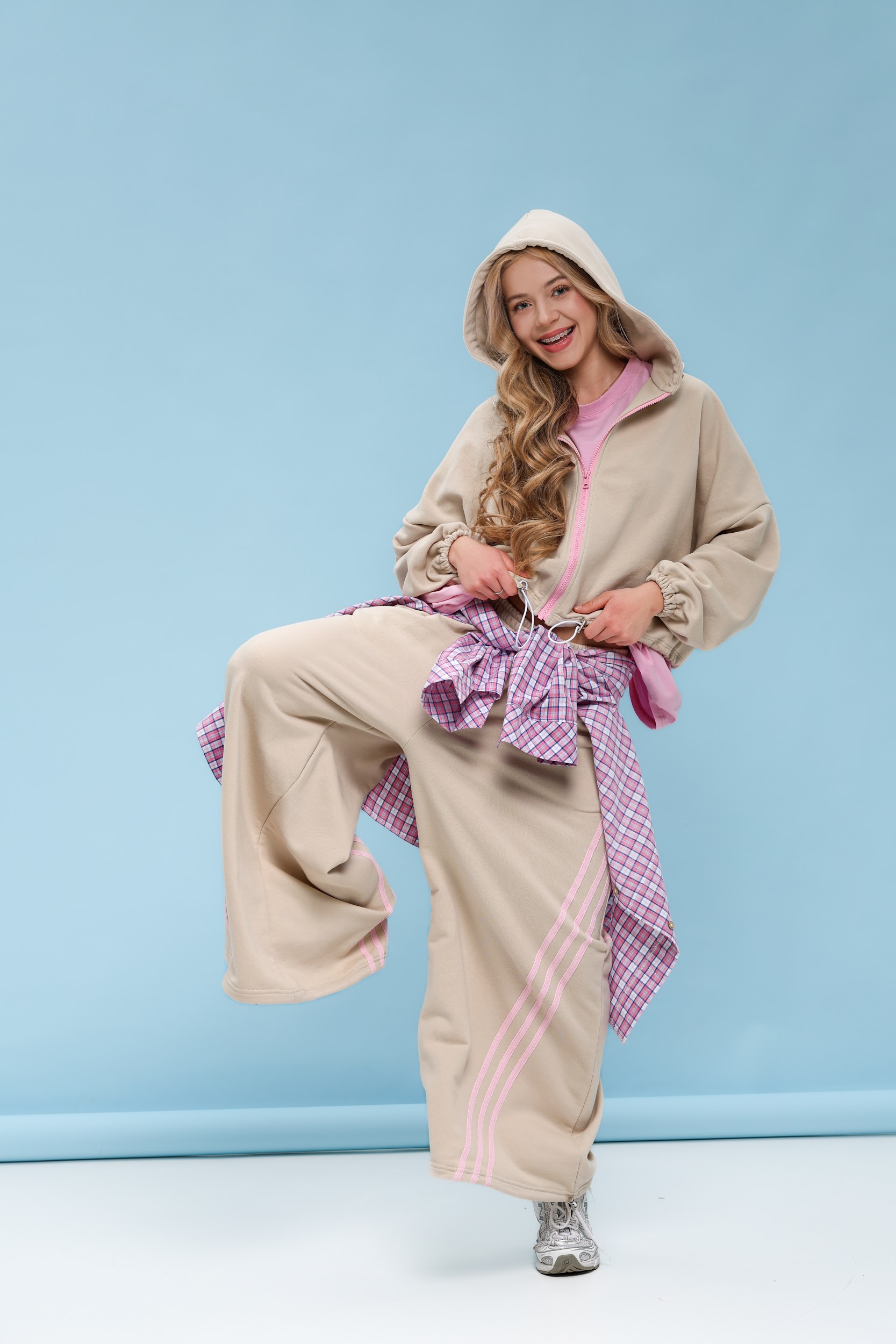 Штани широкі підліткові TINY LOOK з V-подібним кантом бежеві - Зображення 2