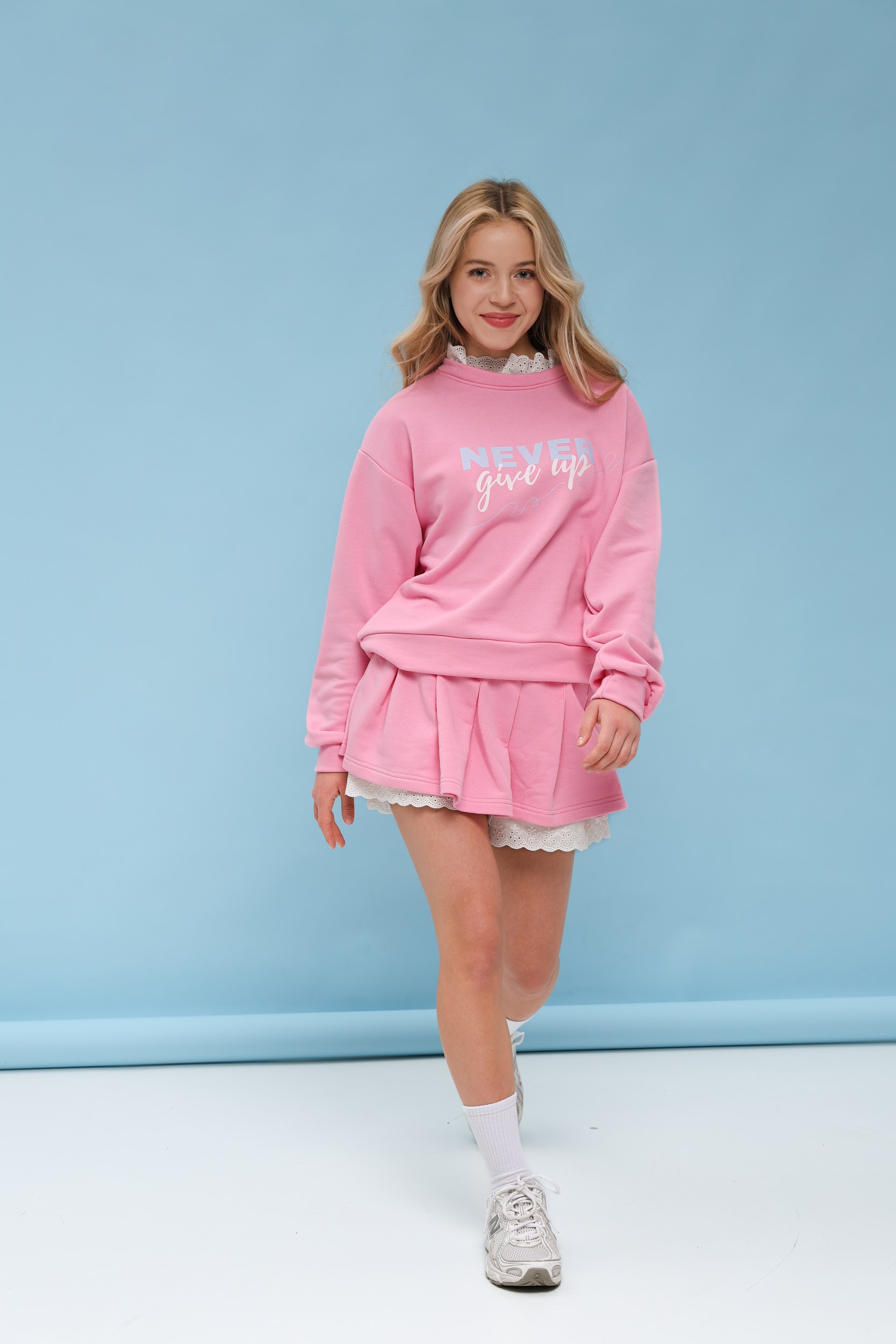 Підлітковий трикотажний костюм TINY LOOK зі спідницею та мереживом рожевий - Зображення 3