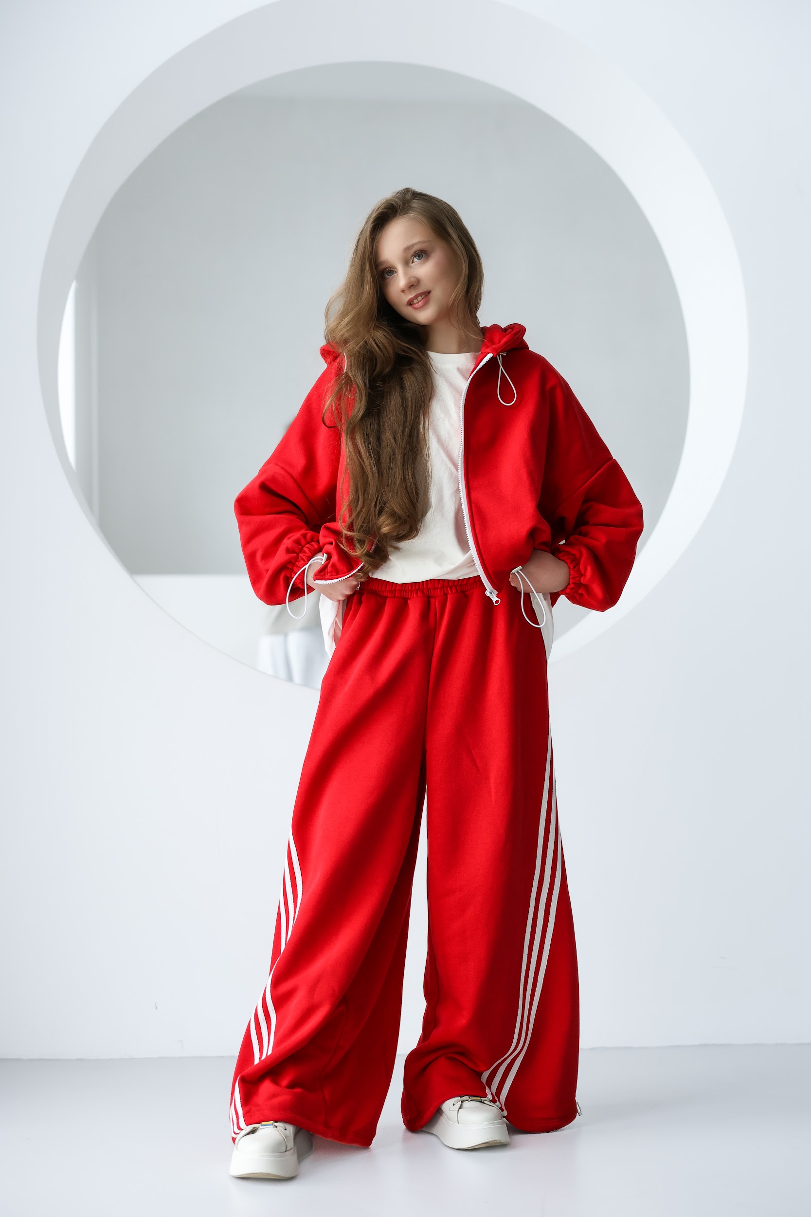 Штани широкі підліткові TINY LOOK з V-подібним кантом червоні - Зображення 2
