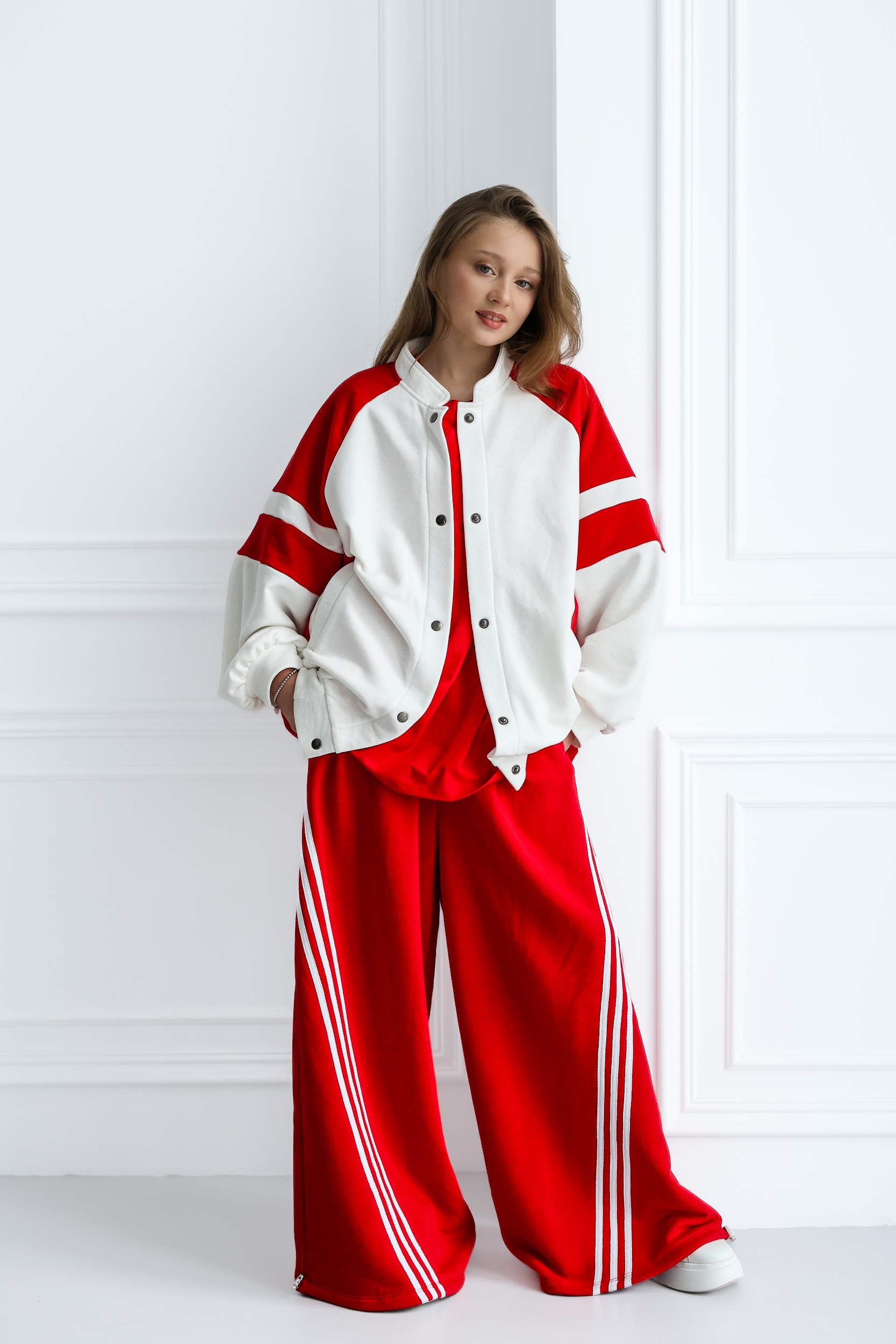 Штани широкі підліткові TINY LOOK з V-подібним кантом червоні - Зображення 5