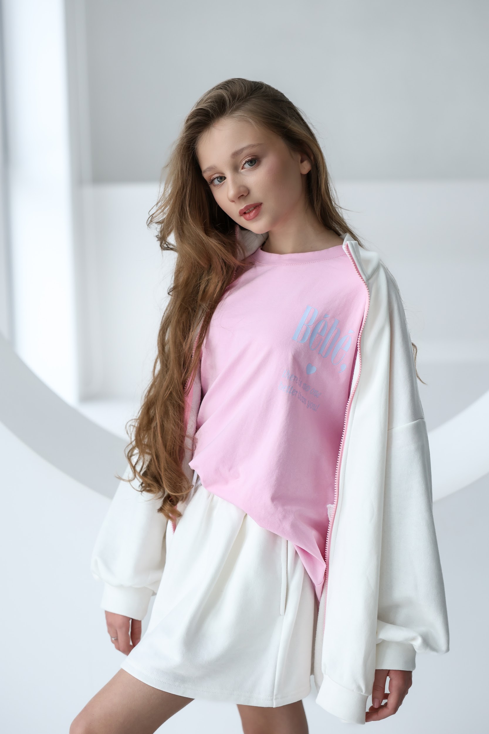 Спортивний костюм підлітковий TINY LOOK білий (худі та спідниця-шорти) - Зображення 5