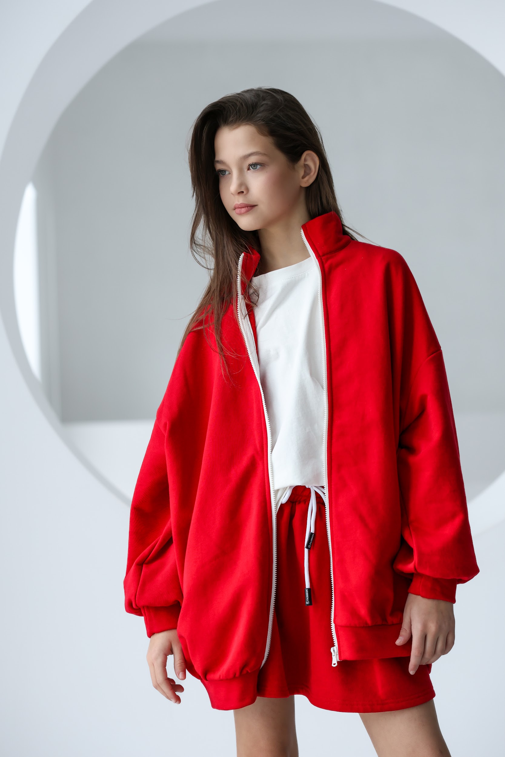 Спортивний костюм підлітковий TINY LOOK червоний (худі та спідниця-шорти) - Зображення 2