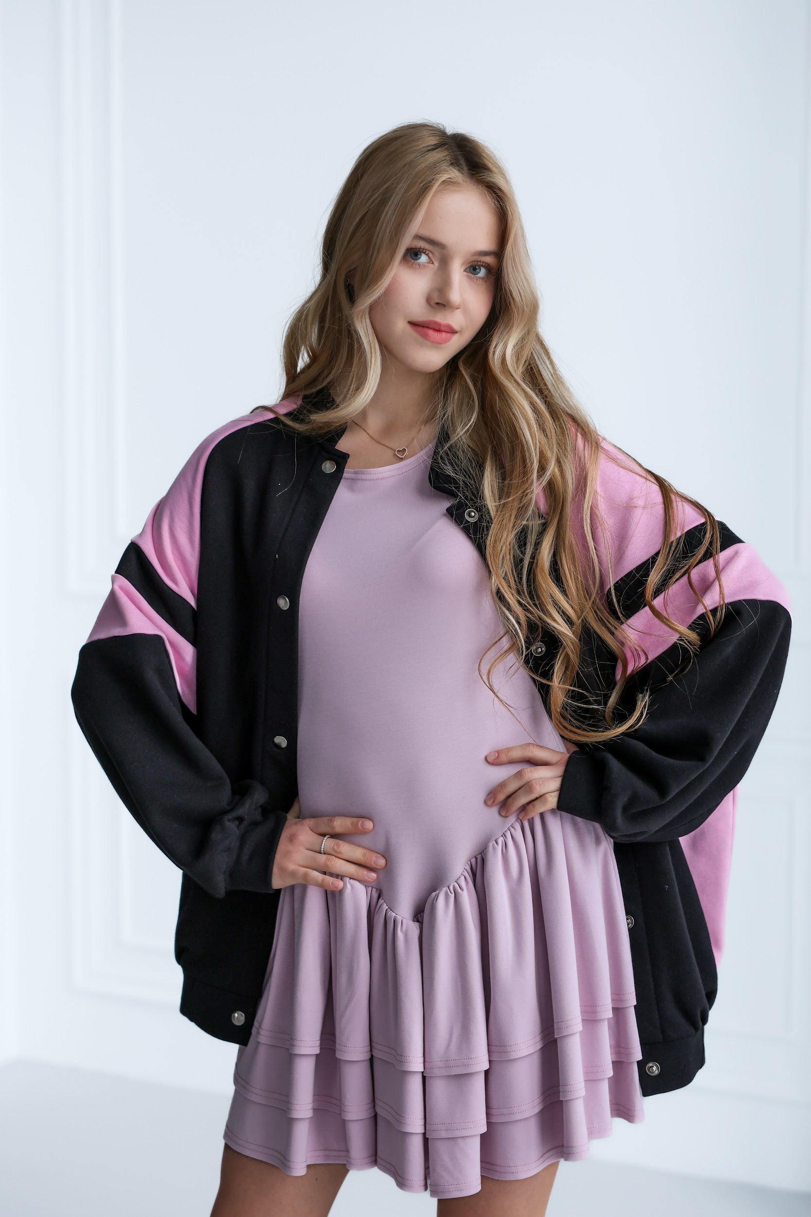 Сукня трикотажна підліткова TINY LOOK з рюшами рожева - Зображення 4