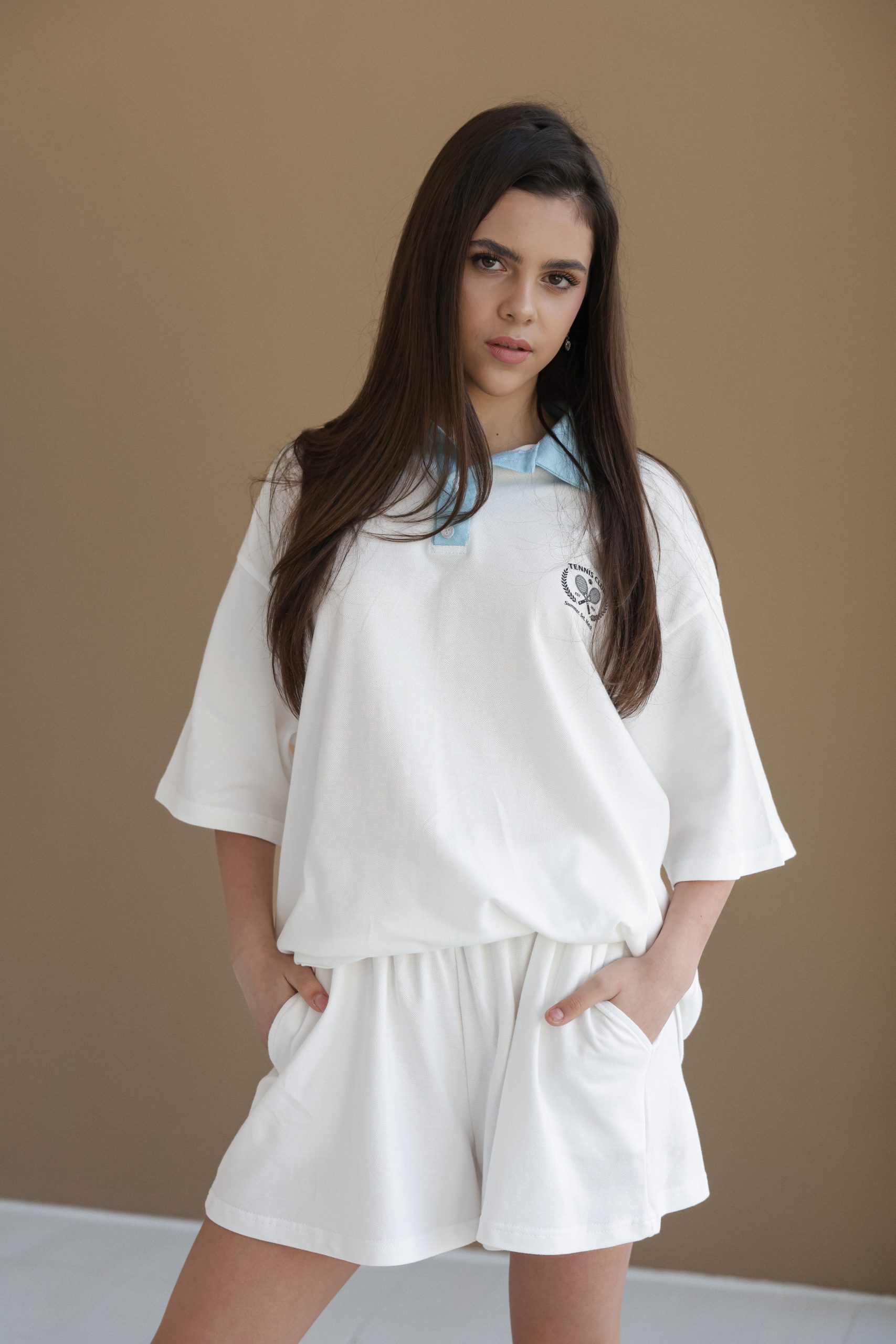 Костюм літній для дівчинки TINY LOOK Tennis Club молочний (футболка-поло та шорти) - Зображення 8