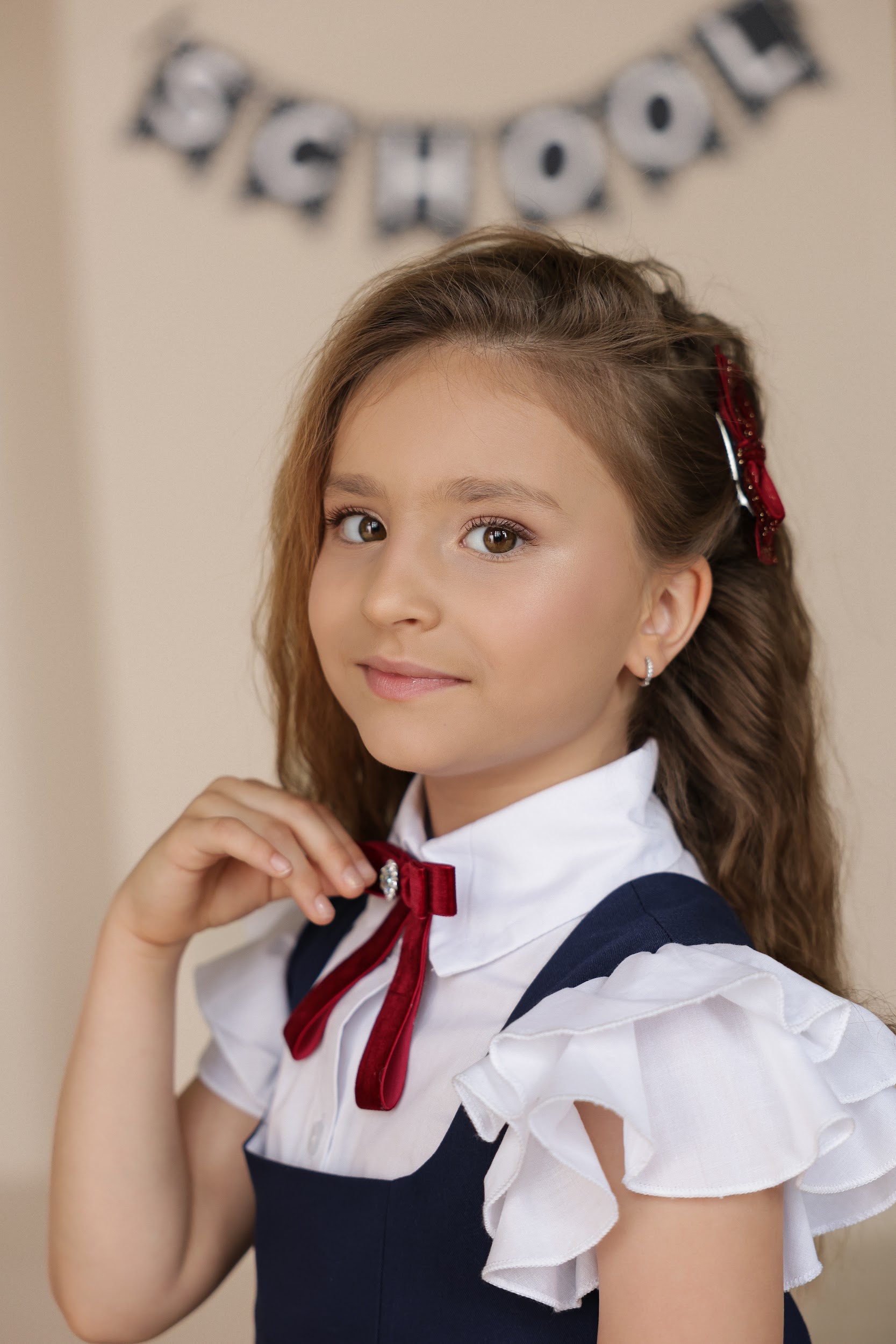 Повітряна блузка для дівчинки TINY LOOK біла з каскадними рюшами - Зображення 5