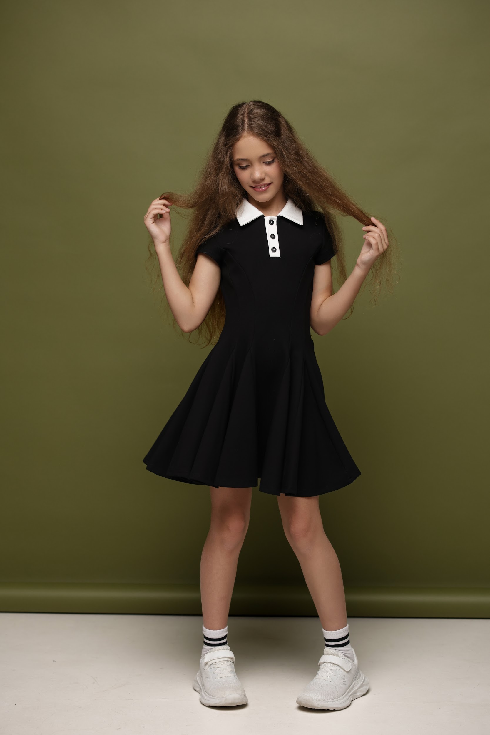 Шкільна сукня базова TINY LOOK чорна з коротким рукавом - Зображення 8