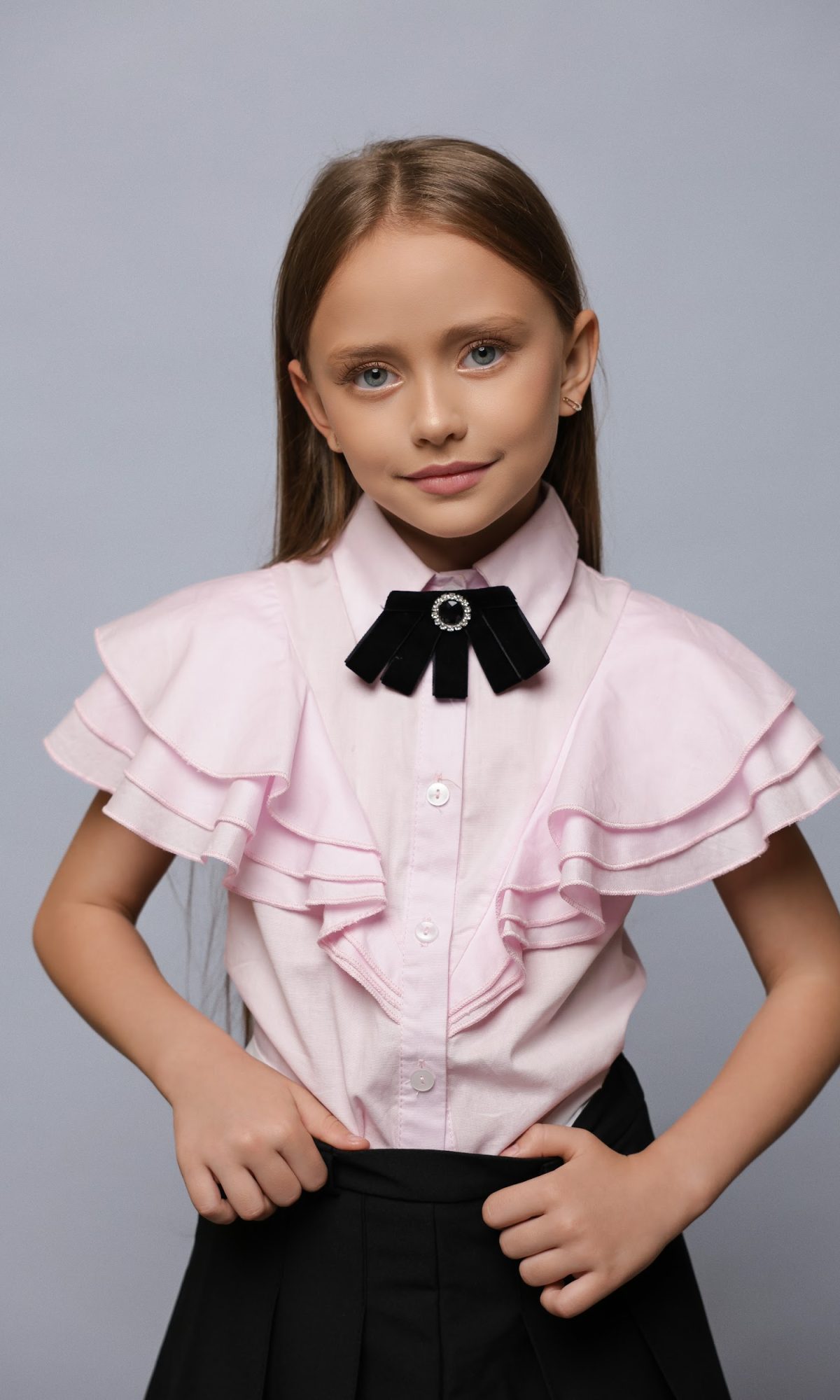 Повітряна блузка для дівчинки TINY LOOK рожева з каскадними рюшами